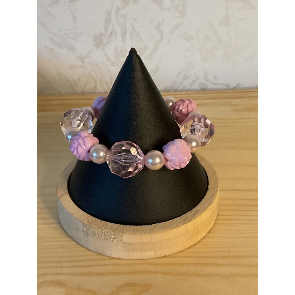 Pink & Clear Beaded Bracelet With Flower & Pearl Accents